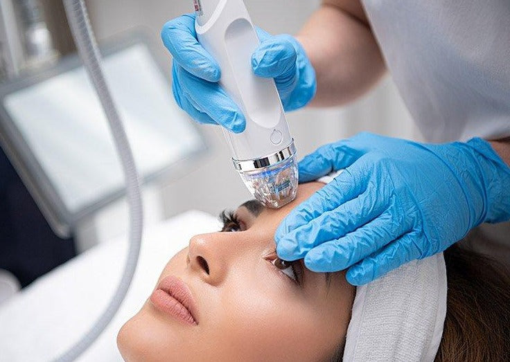 Secret RF +Microneedling for Full Face & Neck course of 2 (save €501)